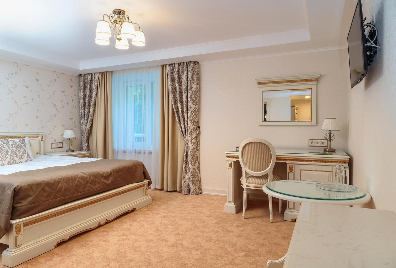 Hotel Polonez Minsk Exterior photo